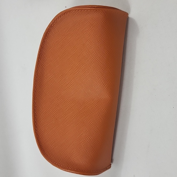 Tory Burch Sunglasses Case - Picture 2 of 3